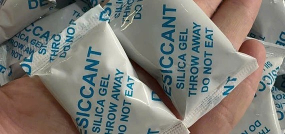 Khi nào nên dùng gói hút ẩm cho thực phẩm?